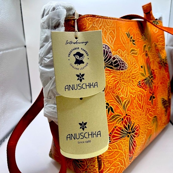 NWT Anuschka Tooled Embossed Leather Crossbody with Adjustable Strap - Butterfly - Picture 5 of 15
